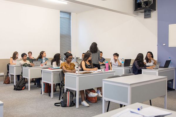 Panthéon-Assas Mauritius classroom